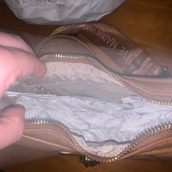 STEVE MADDEN - Brown BMELA Crossbody with AirPod Case - Picture 4 of 6